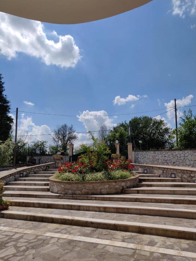 I Due Melograni Agriresort Tarano 外观 照片