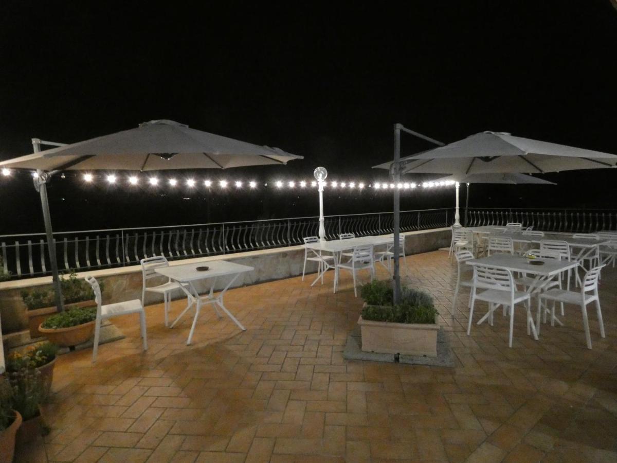 I Due Melograni Agriresort Tarano 外观 照片
